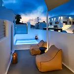 Hill Aparthotel 4*