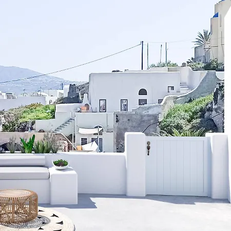 Hill Aparthotel Fira (Santorini)