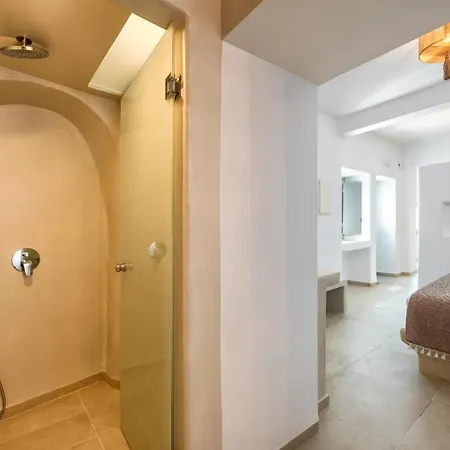 Hill Aparthotel