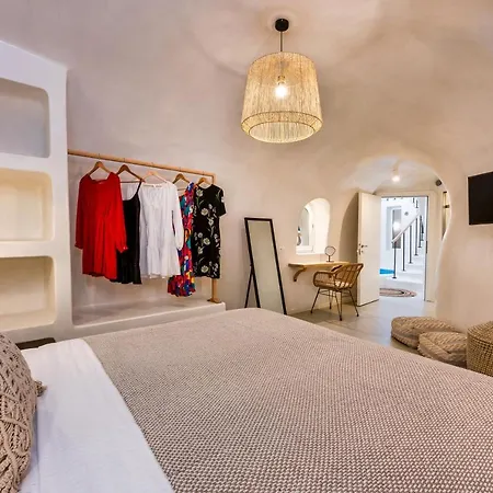 Hill Aparthotel Fira (Santorini)