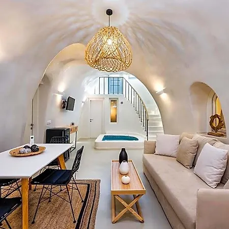Hill Aparthotel