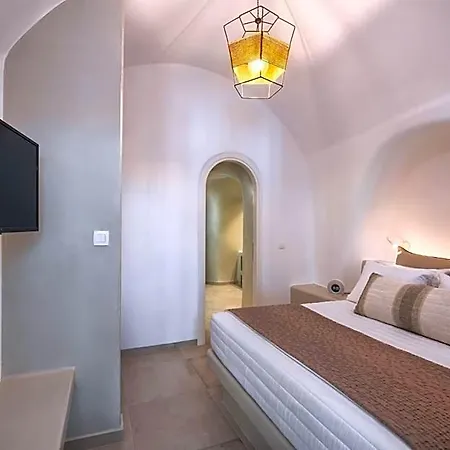 Hill Aparthotel Fira (Santorini)