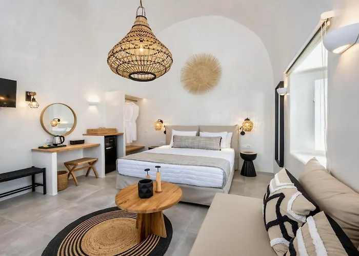 Hill Apartmanhotel Fíra