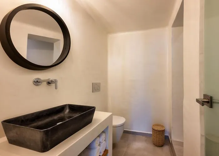 Hill Apartmanhotel Fíra