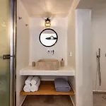 Hill شقة فندقية ثيرا